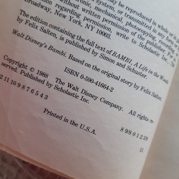 Walt Disney Classic Bambi Book - 1988 - Picture 2 of 4